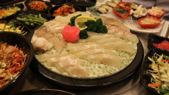 “신선함의 끝! 아침마다 채워지는 그 해물의 맛…” 조양로246번길 해물 맛집 여행지