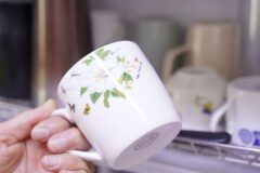 닦아도 냄새나는 ‘컵 물비린내’ 완벽하게 없애기