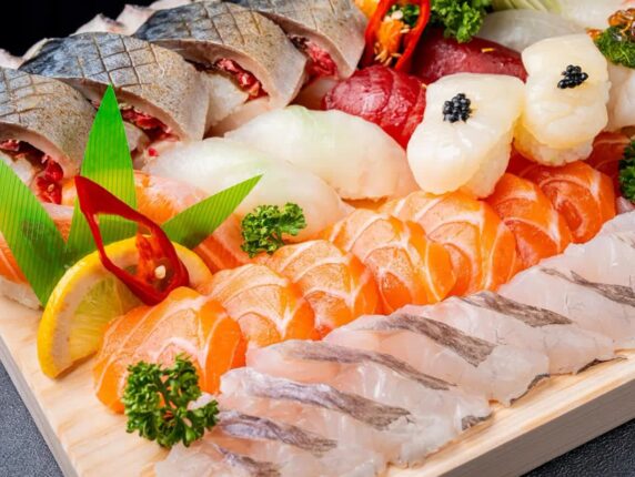 혜자로운 구성과 가격! 손님들 몰리는 이유가 있는 초밥 맛집 5