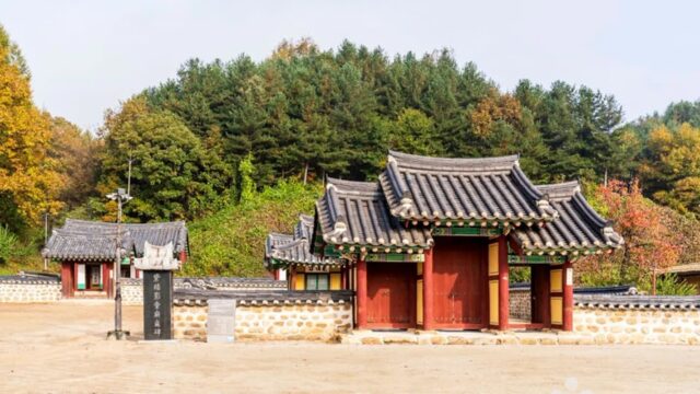 “이런 곳이 있었다고? 100년 역사 숨은 문화재”… 충북 고요한 자양영당 명소