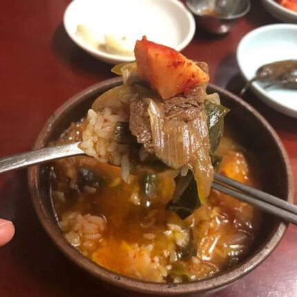 실한 건지와 깊은 국물맛이 살아있는 전국 육개장 맛집 5곳