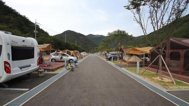산꽃벚꽃마을 오토캠핑장, 충남 계곡 근처 자연 힐링 여행지