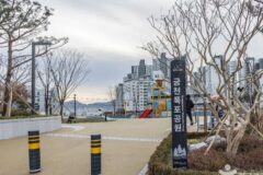 “무려 3,000평이나 되는 도심 속 자연이라니!”… 서울 금천 폭포공원