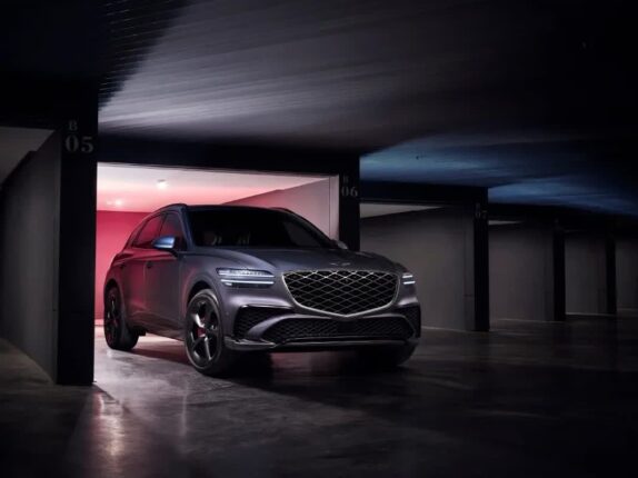 “신형보다 구형이 더..” BMW 시리즈 다 때려잡는 GV시리즈 구형 대공개