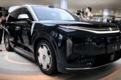 “이가격에 이래도 돼?” 5천만 원대에 한 번 충전으로 950km 달리는 전기 SUV 출시