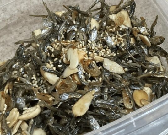 “견과류,꽈리고추 다 빼세요” 멸치볶음 3배 맛있어지는 주부9단 ‘비밀 레시피’