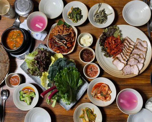 ‘대기업 회장도 단골’ 건강과 맛을 모두 잡은 전국 쌈밥 명가 5곳