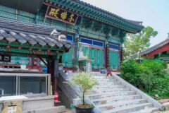 “성북구 끝에 이런 고요한 사찰이 있다니”… 나무와 돌로 만든 전통 건축물 매력 여행지