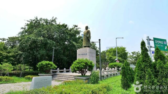 “1.5km 길이의 이 산책로, 이렇게 여유롭다니?”… 고려의 충신 정몽주 기리는 역사 여행지