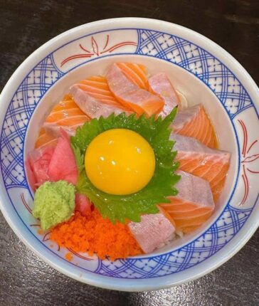 두툼한 연어와 따뜻한 밥의 완벽 조합! 전국 연어덮밥 맛집 5곳