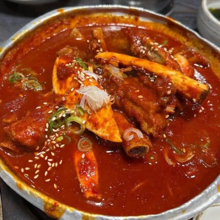 ‘매운데 자꾸 당기네’ 한 번 빠지면 헤어나오기 힘든 매운갈비찜 맛집 5
