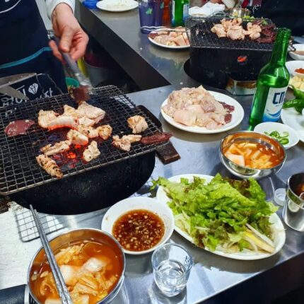 숯불과는 다른 매력.. 요즘 더 귀해진 연탄직화구이 맛집 5곳