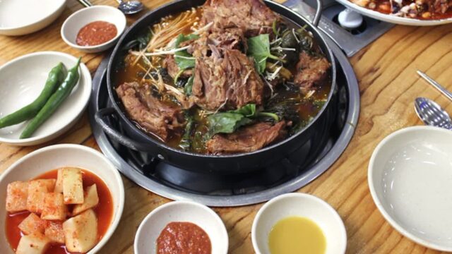 서울 양천뼈다귀본점 맛집, 진한 국물의 뼈다귀 해장국