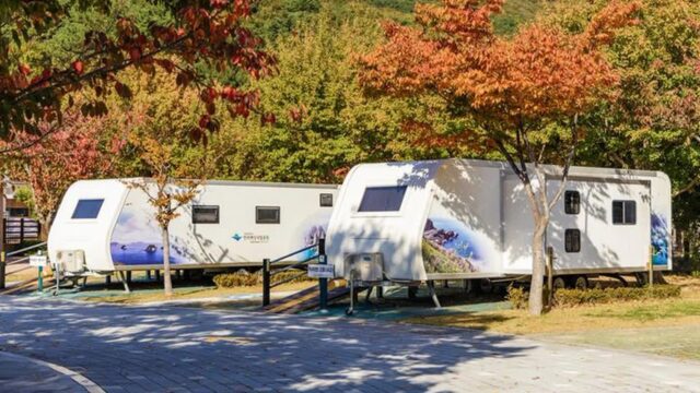 경남 학동자동차 야영장, 몽돌해변과 함께하는 자연 캠핑
