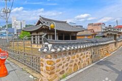 충북 괴산동헌 가볼만한곳, 역사와 전통의 공간