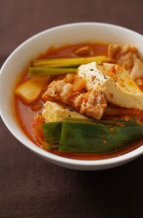 돼지 김치찌개레시피, 돼지고기 김치찌개 끓이는법