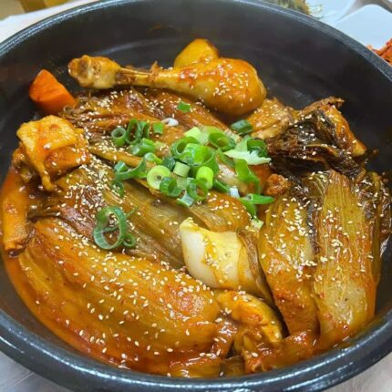 야들야들한 닭고기에 매콤달달한 국물…전국 닭도리탕 맛집 BEST 5