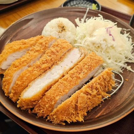 겉은 바삭, 속은 촉촉…돈카츠 덕후들이 저장한 서울 맛집 BEST 5
