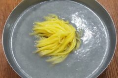 콩국수의 계절이 돌아왔다! 진한 고소함이 일품인 전국 콩국수 맛집 5