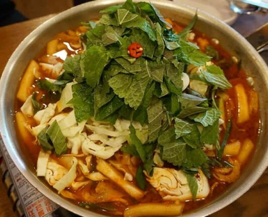원조부터 숨은 맛집까지… 추억 소환하는 서울 즉석떡볶이 5선