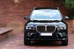 “BMW 한물 간거 아니었나요?” 벤츠 GLS 때려잡았다.. 젊은 사장들이 쓸어가는 이 차