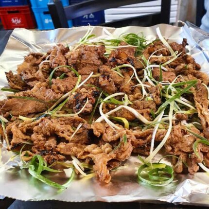 다 때려넣고 볶아먹는 그 맛! 손님 미어터지는 전국 돼지불백 맛집 5곳