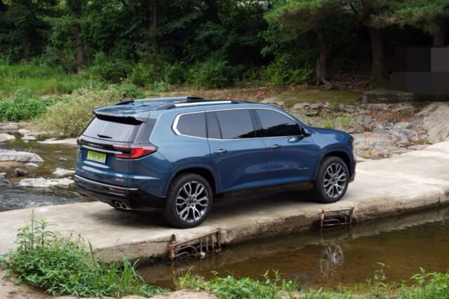 GMC 아카디아는 어떤 사람들이 타는 걸까? 이런 분들에게 강력 추천하는 프리미엄 대형 SUV