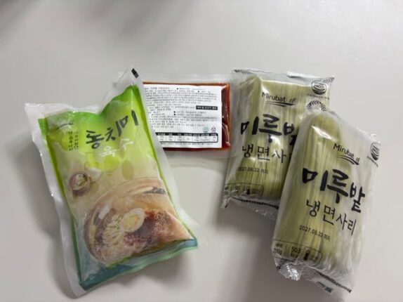 [쉐어하우스 공구] 올여름 무더위 한 방에 날릴 ‘미루밭 냉면’ 먹어보니
