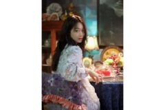 배우 신민아 스릴러 영화 ‘눈동자’, 1인 2역 열연으로 박스오피스 1위 탈환