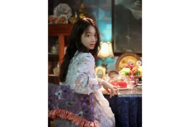 배우 신민아 스릴러 영화 ‘눈동자’, 1인 2역 열연으로 박스오피스 1위 탈환