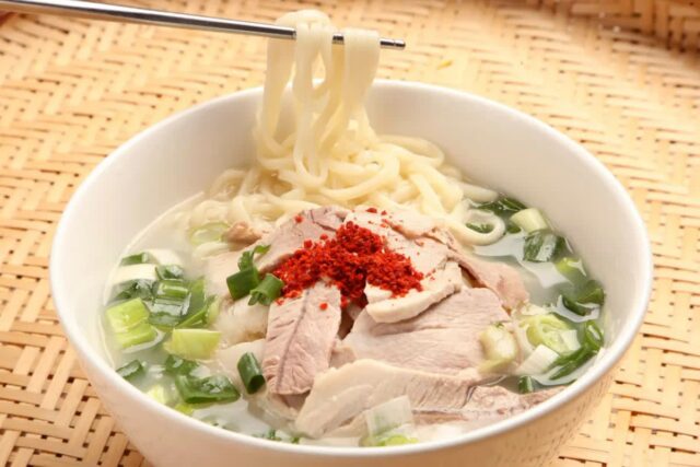 진한 육수로 승부한다! 국물까지 싹 비우게 되는 전국 고기국수 맛집 5