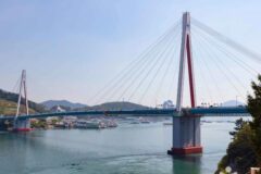 전남 돌산대교 카페, 환상적인 바다 전망과 여름 휴가 명소