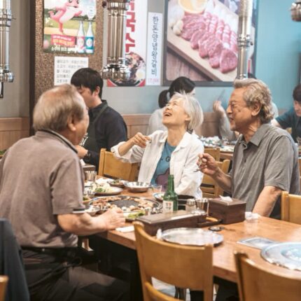 센 영화만 살아남은 넷플릭스 영화 순위표에서 ‘먹먹한 감동’으로 상위권 차지한 이 영화
