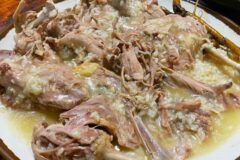 야들야들 부드럽게 익은 닭으로 복달임 완성! 초복맞이 전국 백숙 맛집 5곳