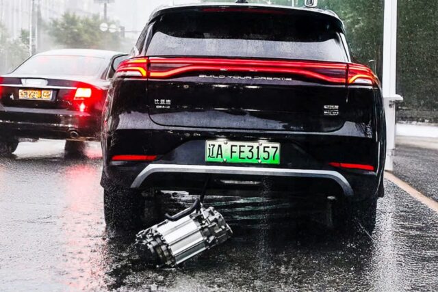 “달리다 모터가 통째로 빠졌다” BYD 전기차 황당 사고, 도로에서 무슨 일이?