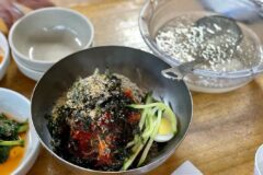 매콤새콤달콤 황금 밸런스의 여름 별미! 막국수 맛집 5곳
