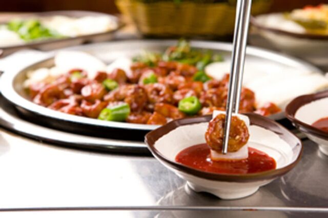 [리얼푸드] 테이블 소스 경쟁 치열하네…‘차세대 글로벌 소스’는?
