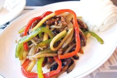 “500㎡ 넓이에 이렇게 많다니…” 자연과 차분히 교감하는 카페 여행지