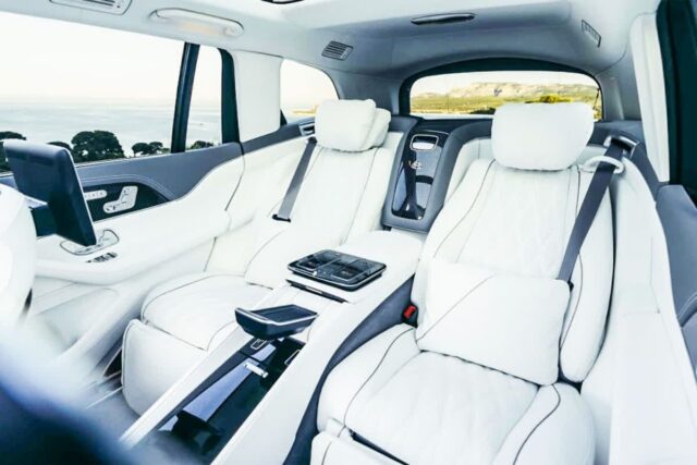 “SUV 끝판왕이 돌아왔다” 603마력 V8 얹은 마이바흐 GLS680 공개!