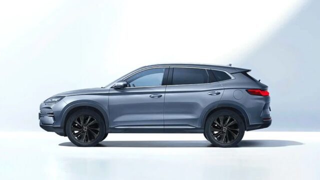 쏘렌토 하이브리드 비상… 3,700만 원대에 가성비 폭격 개시한 ‘중형 SUV’