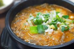 걸쭉하고 진한 국물 맛이 일품인 전국 추어탕 맛집 5
