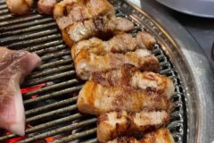 ‘마케팅으로 뜬 식당은 그만’… 맛으로 단골 넘치는 서울 로컬 삼겹살 맛집 5곳