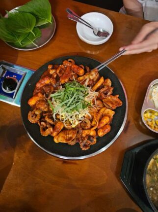 일산 철판 쭈꾸미 자꾸 손가는 쭈꾸미부장 라페스타점