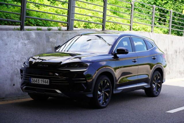 [시승기] 3,750만 원의 충격! 디자인, 연비, 승차감까지 다 잡은 BYD 씨라이언 6 PHEV 후기
