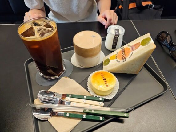 김포 구래동 카페 분위기 좋고 푸딩, 후르츠 산도 맛있는 히키유리