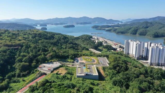 “15km만 더 가면 자연 속 힐링이라고?”… 남산공원 캠핑 명소