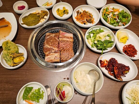 파주갈비맛집 푸짐한 프리미엄 한정식 송도갈비 파주교하점
