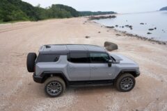 [시승기] GMC 허머 EV : 웅장함 속에 감춰진 놀라운 반전 매력과 혁신적 기술