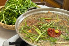 깊고 진한 풍미와 부드러운 오리고기! 전국 보양 오리탕 맛집 5