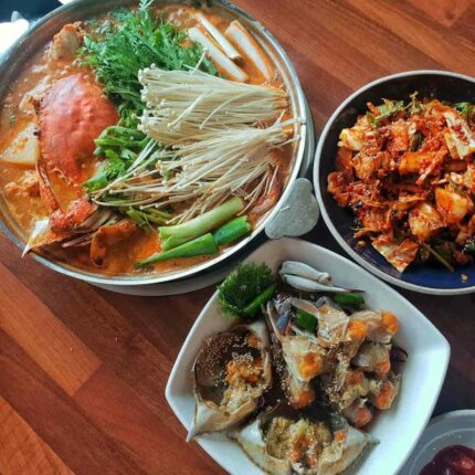 구수한 국물과 달달한 게살이 어우러진, 전국 꽃게탕 맛집 5